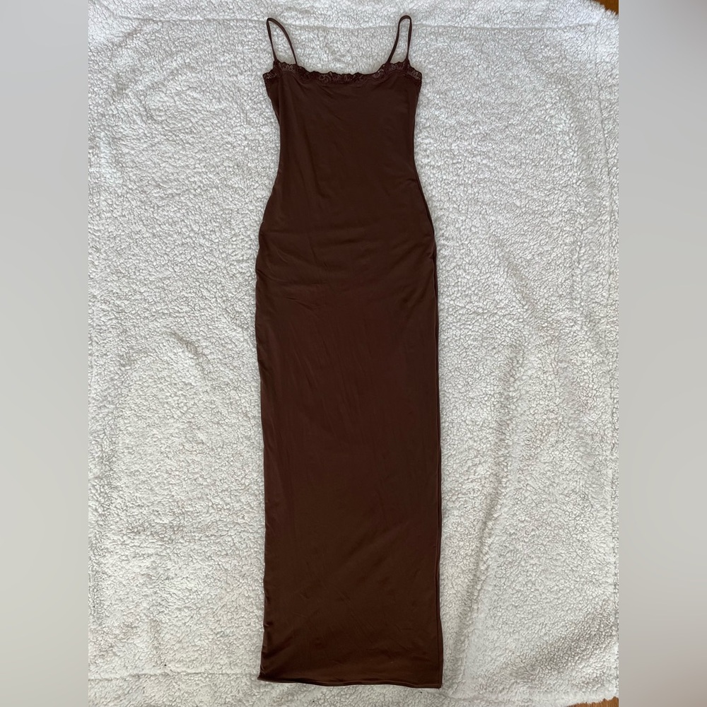 FITS EVERYBODY LACE LONG SLIP DRESS